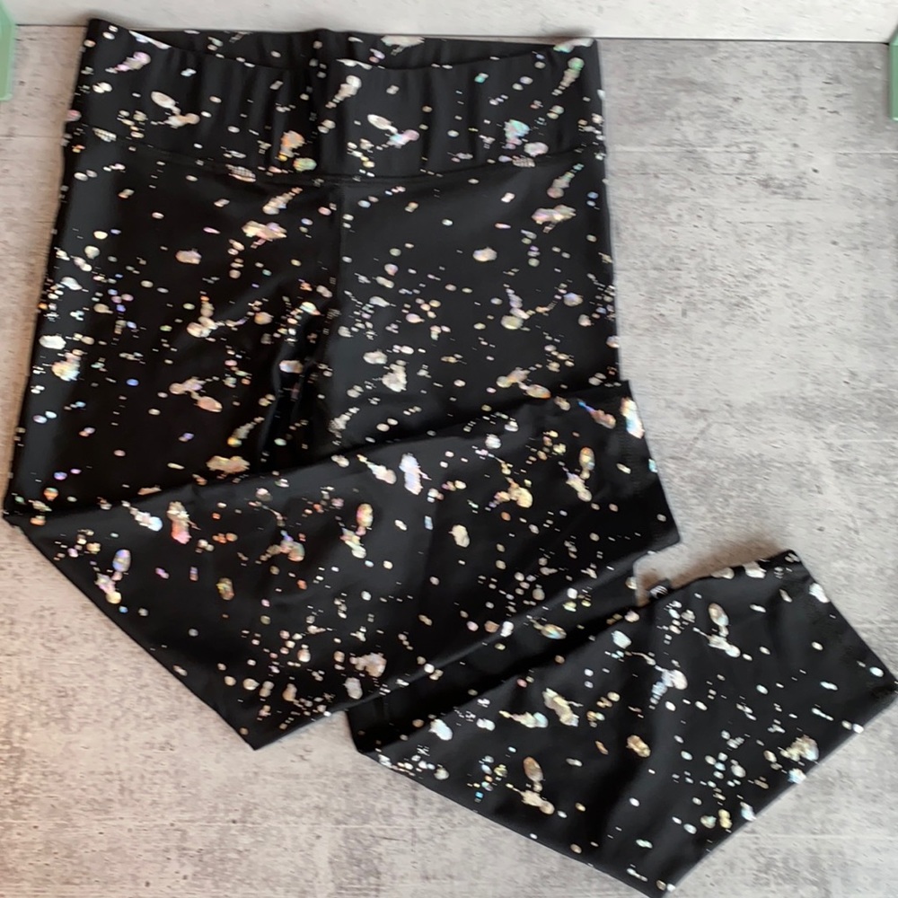 Terez Foil Print Legging Capri Sz M - NWOT